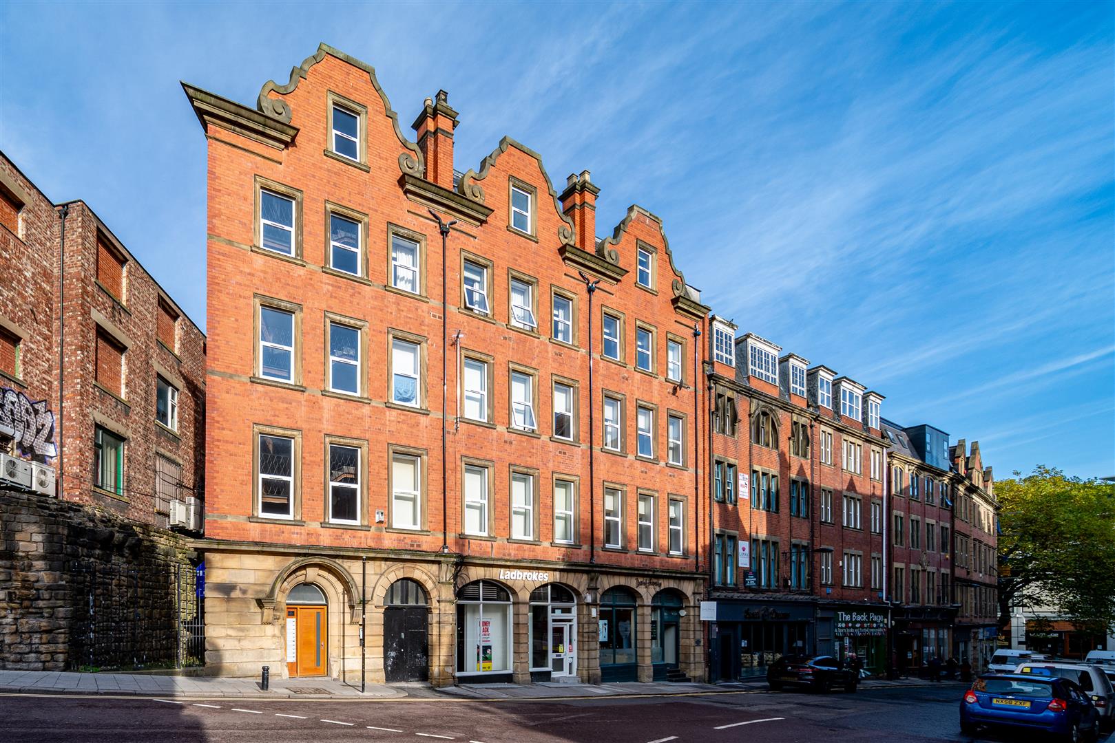 3 bedroom Apartment Let