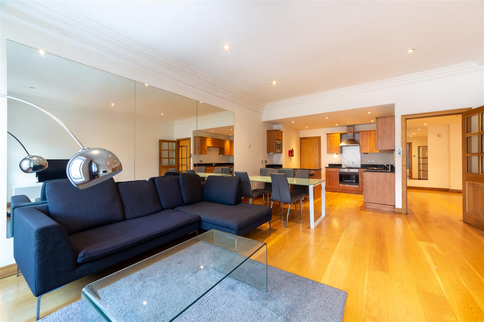 2 bedroom Apartment To Let