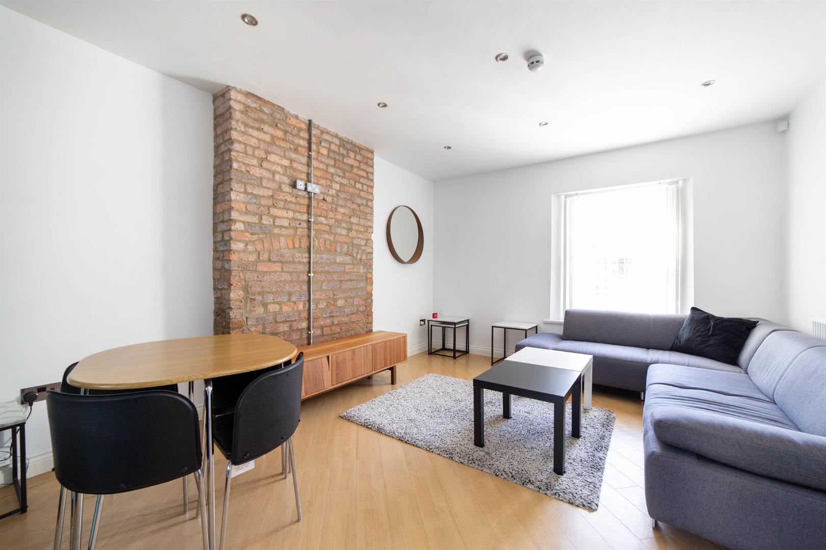 6 bedroom Terraced House Let
