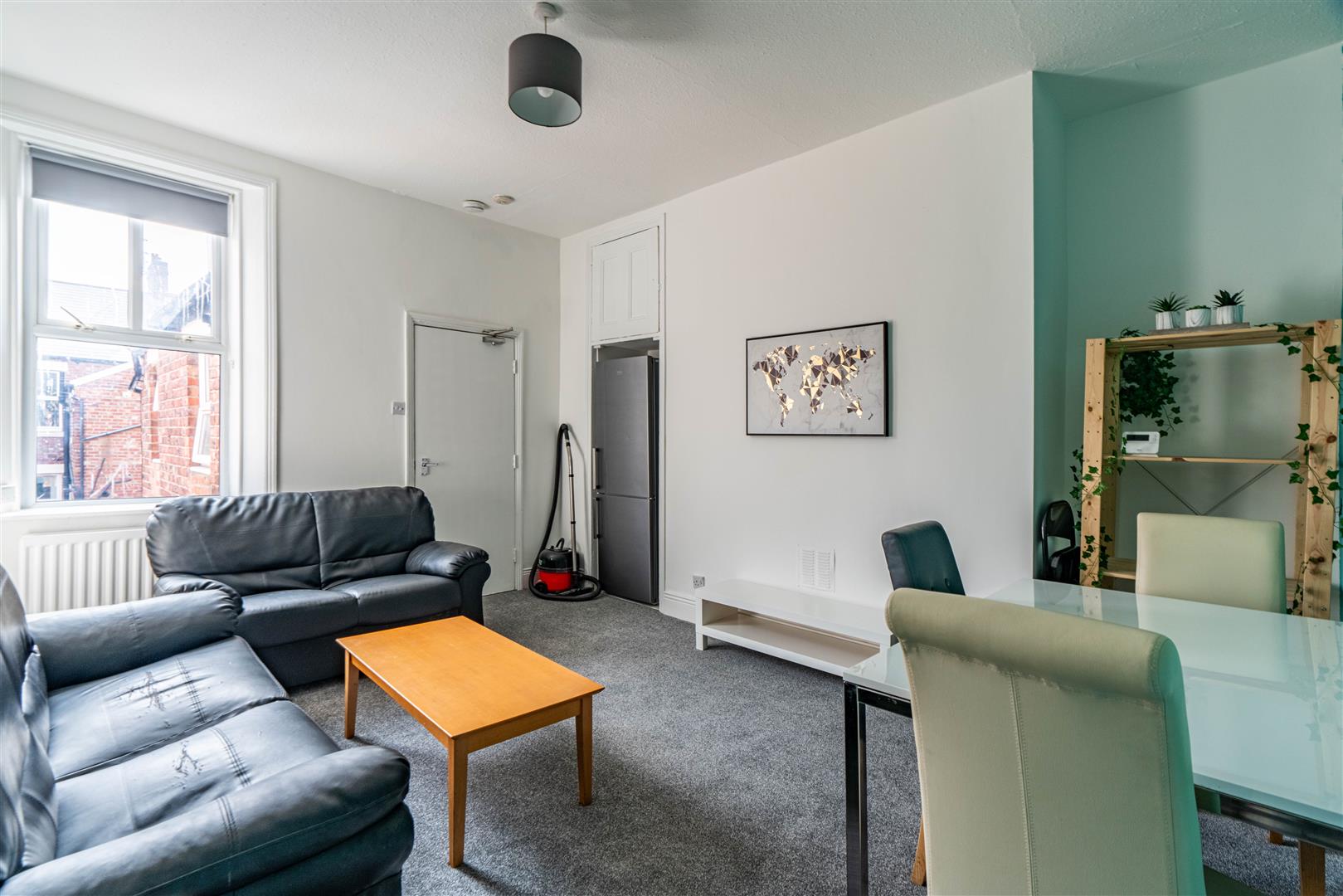 5 bedroom Maisonette Let