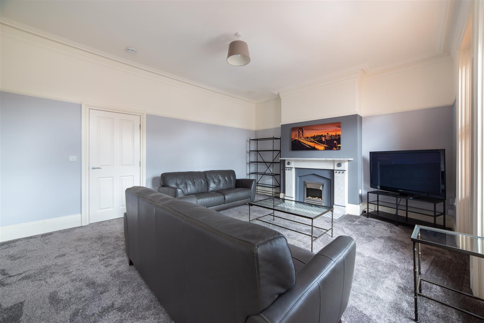 4 bedroom Terraced House Let