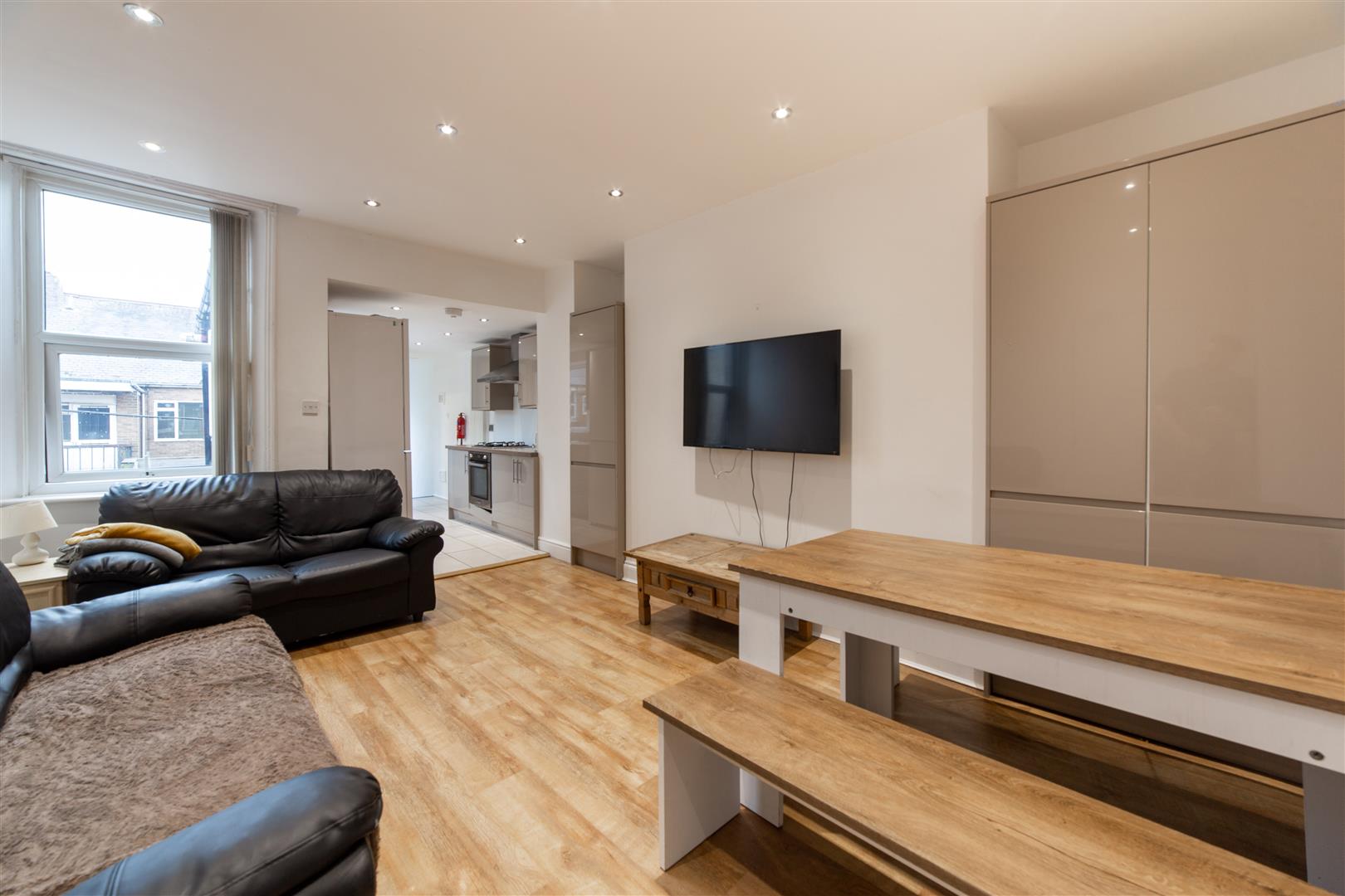 5 bedroom Maisonette Let