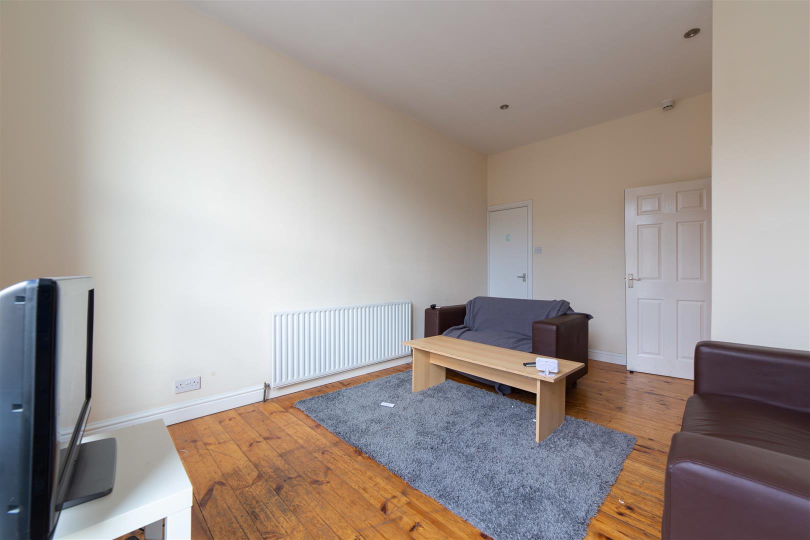 4 bedroom Apartment Let