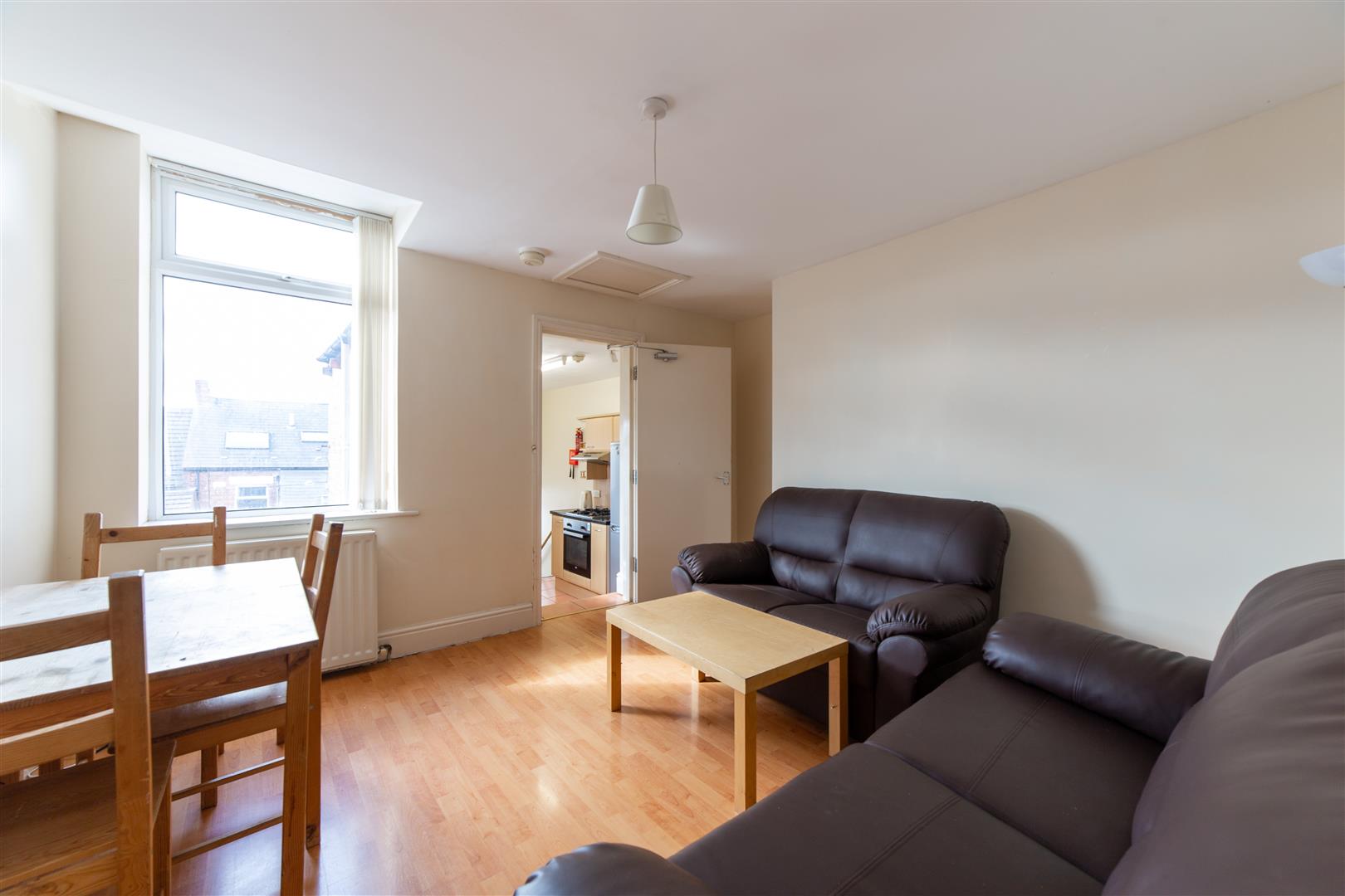 5 bedroom Maisonette Let
