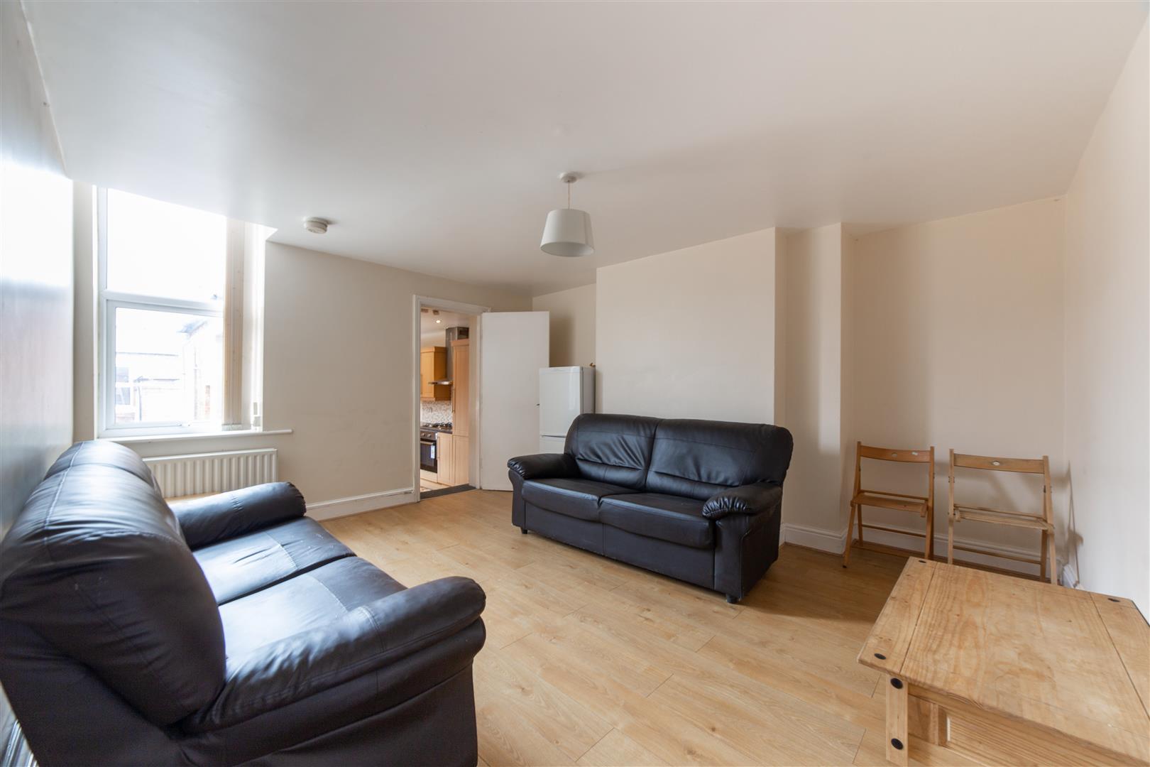 6 bedroom Maisonette Let
