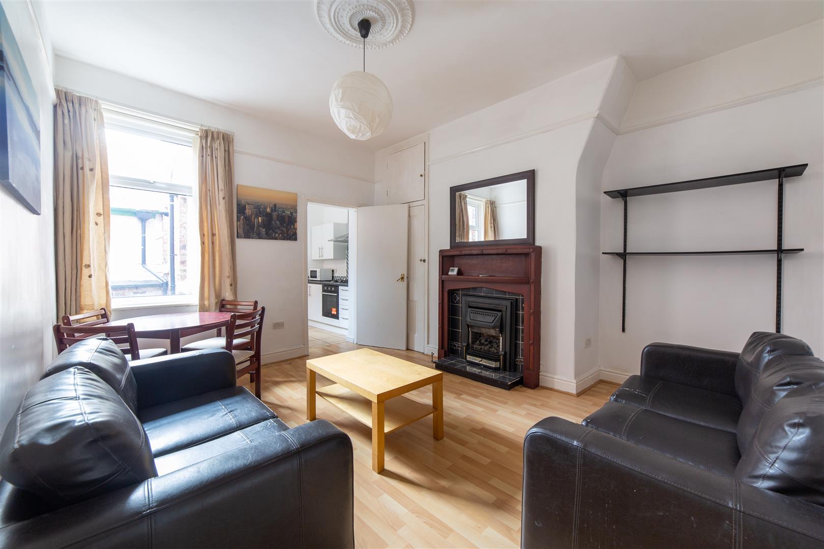 2 bedroom Flat Let