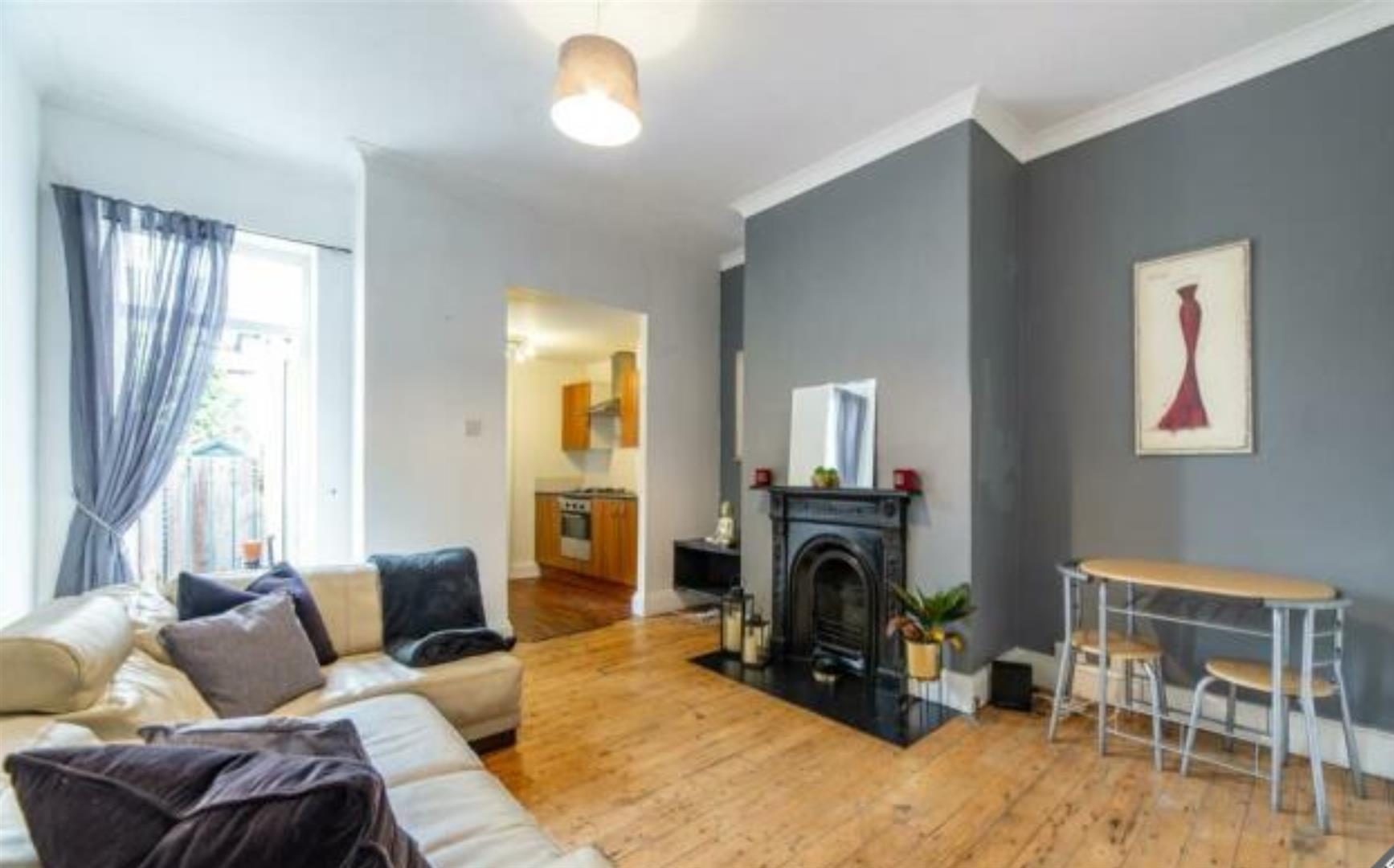 2 bedroom Flat Let