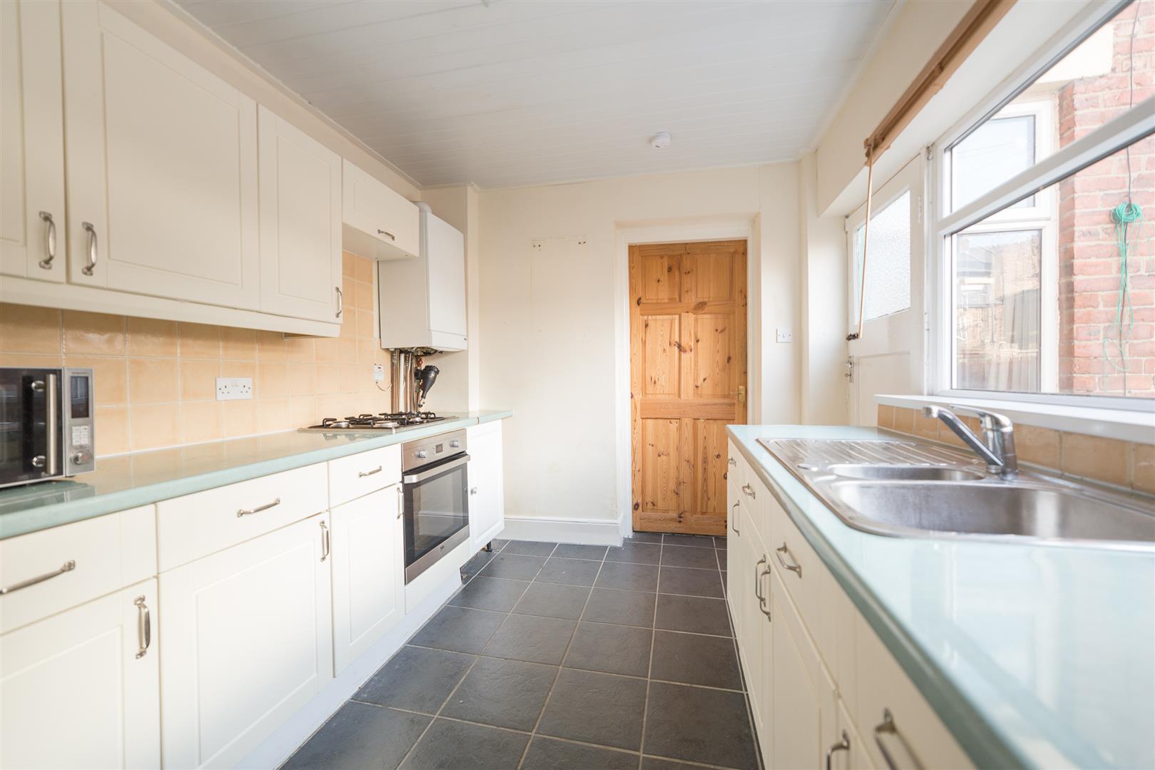 2 bedroom Flat Let