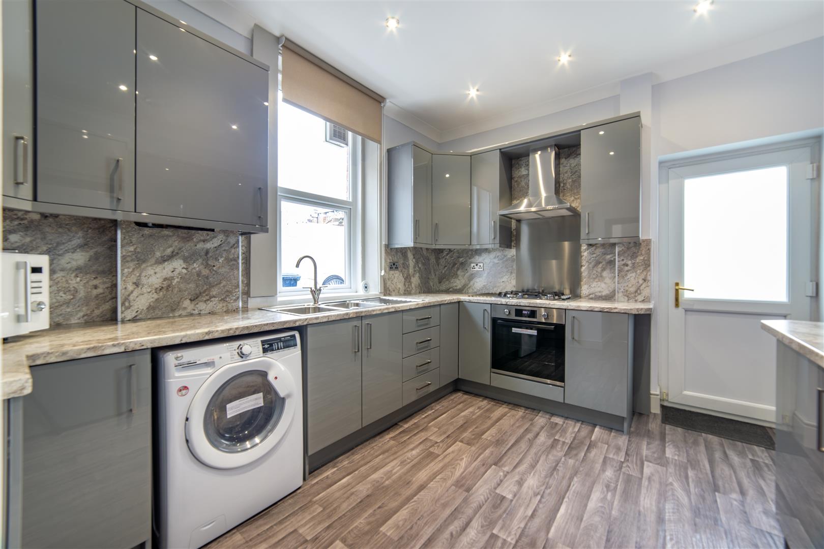 6 bedroom Terraced House Let