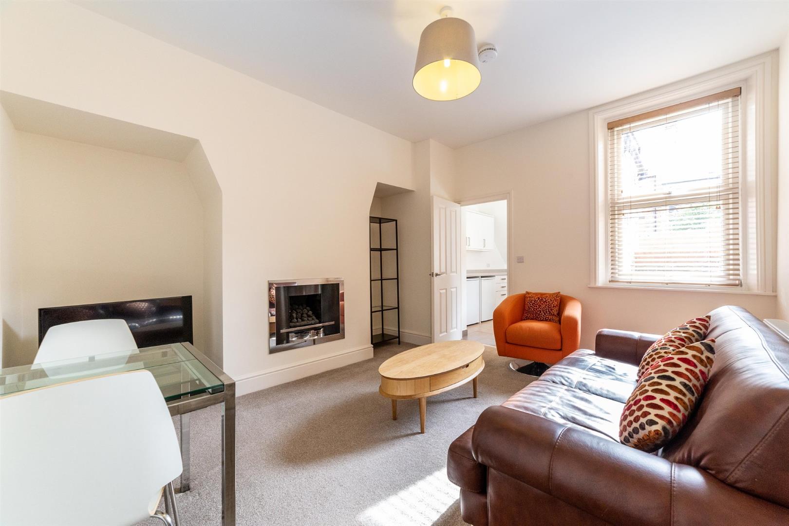 1 bedroom Apartment Let