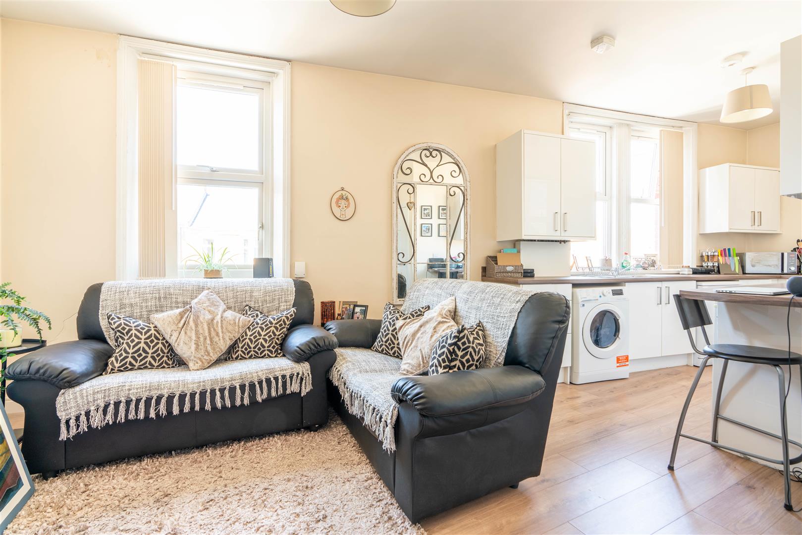 2 bedroom Maisonette Let