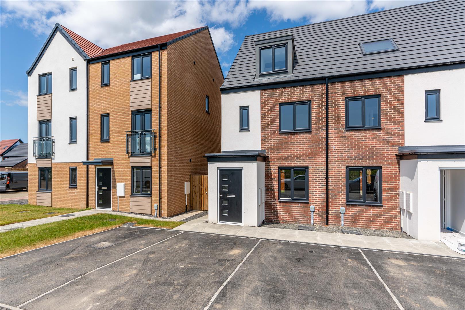 3 bedroom End of terrace house To Let