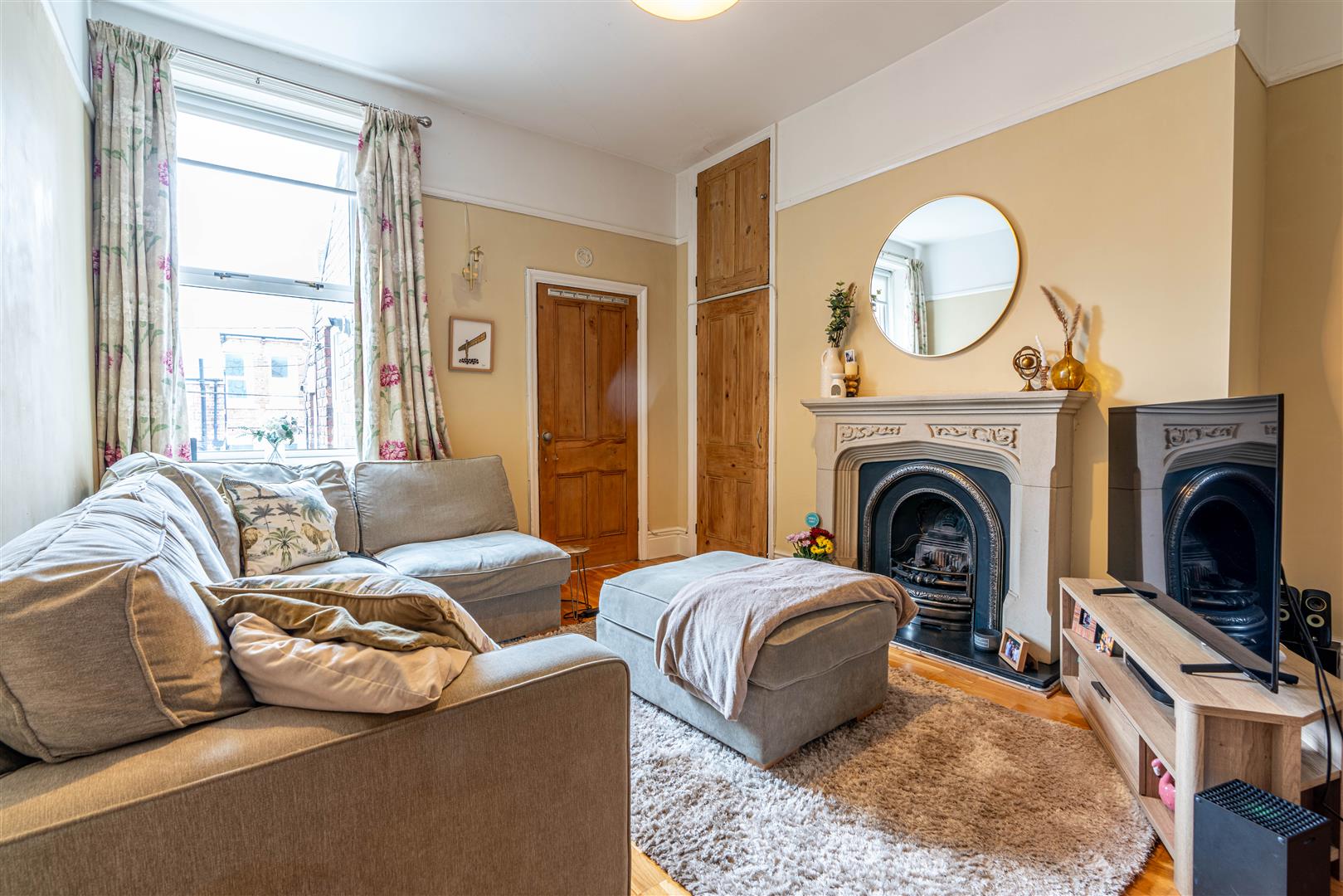 2 bedroom Flat Let