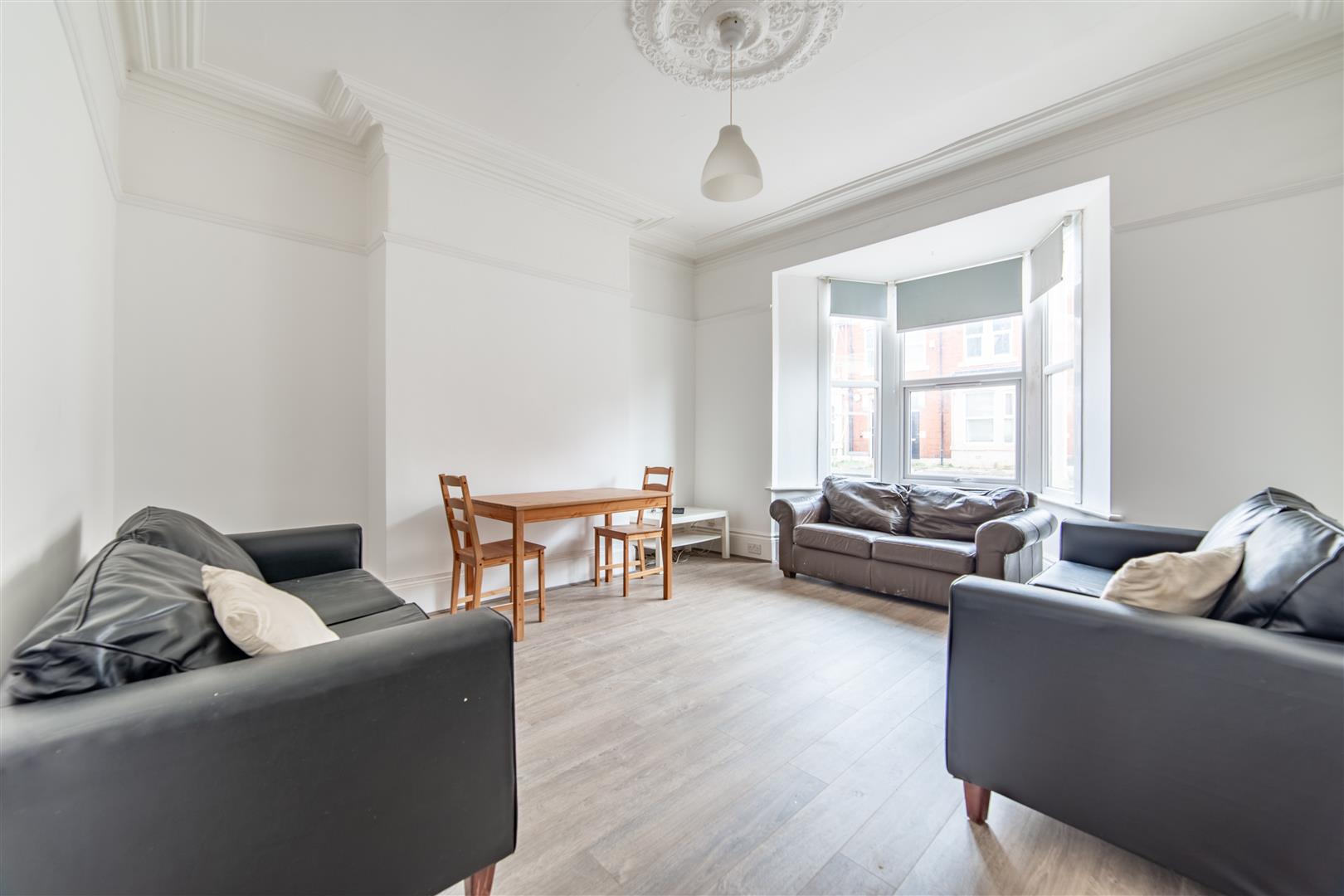 6 bedroom Terraced House Let