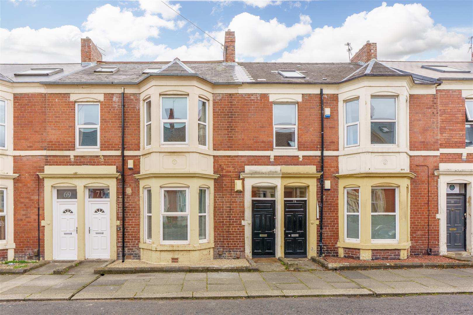 6 bedroom Maisonette Let