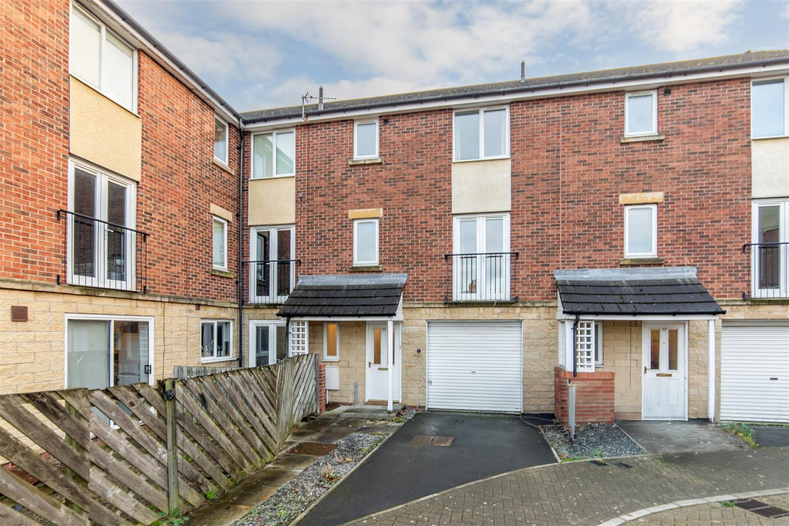 5 bedroom Terraced House Let