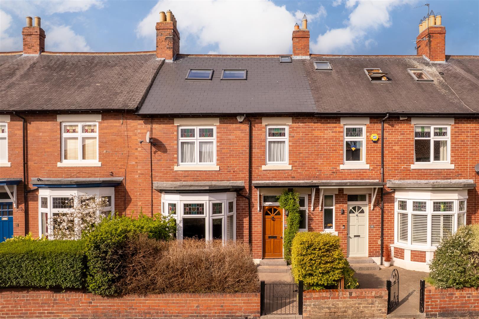 5 bedroom Terraced House Under Offer