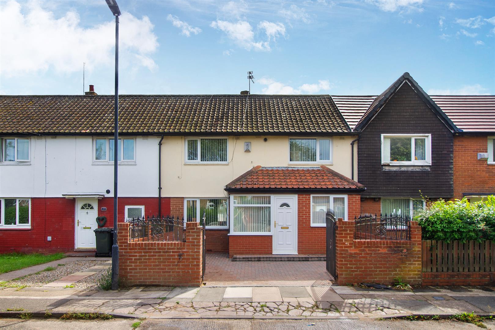 3 bedroom Terraced House Under Offer