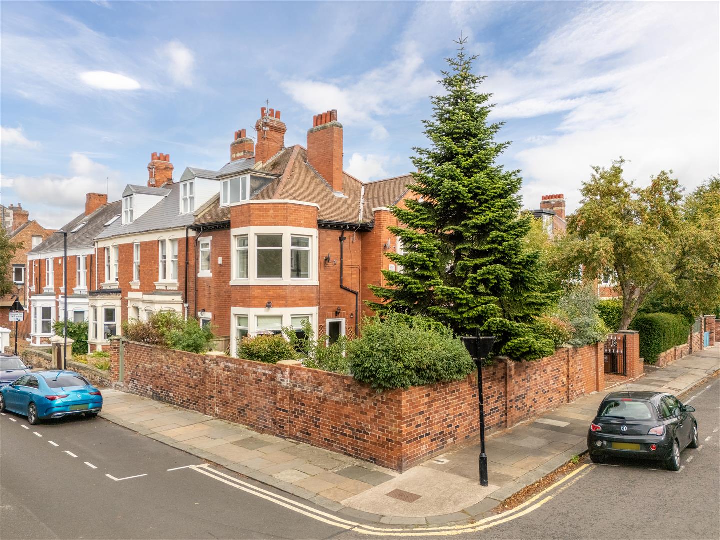 3 bedroom Maisonette Under Offer