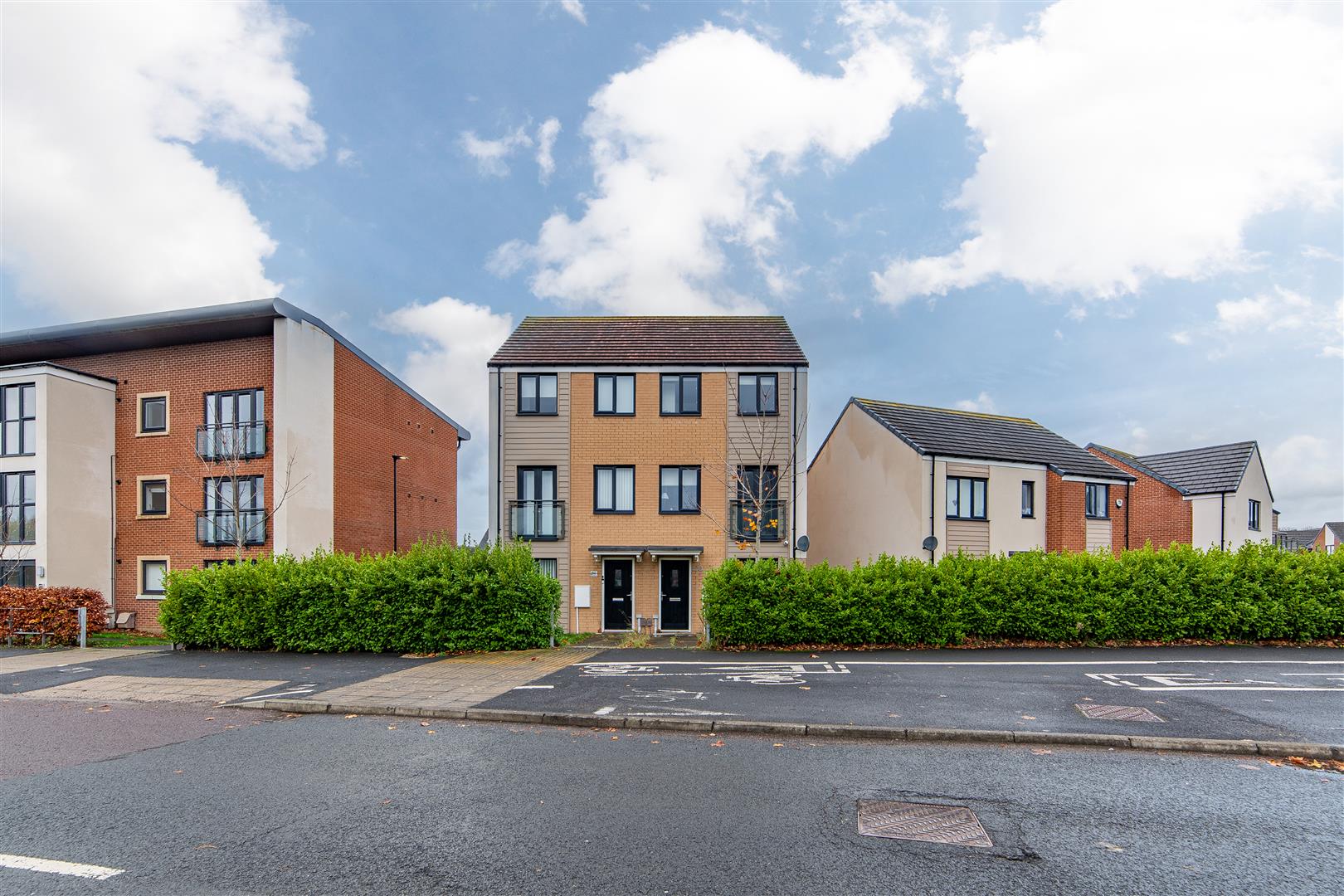 3 bedroom Town house For Sale