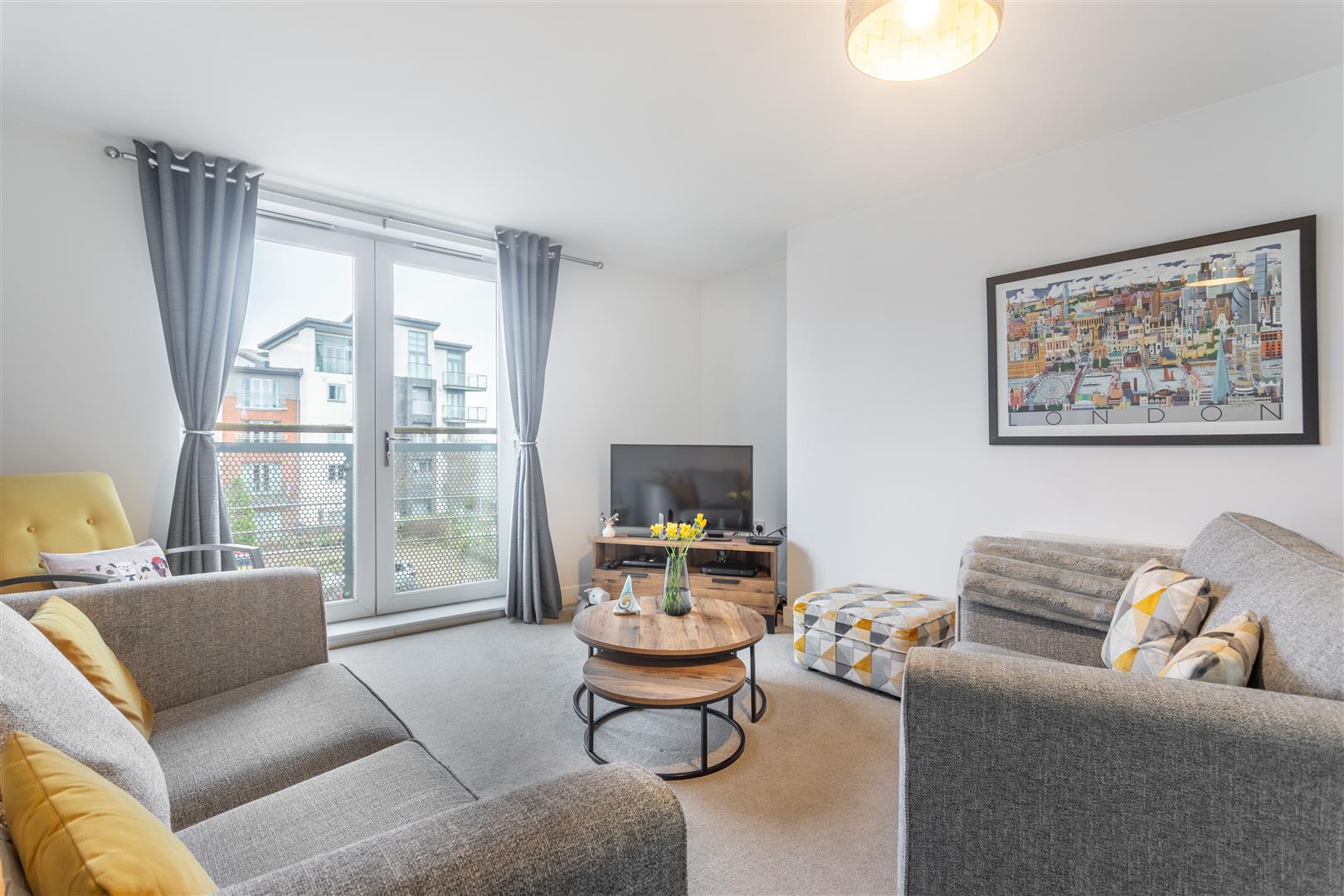 2 bedroom Flat Under Offer