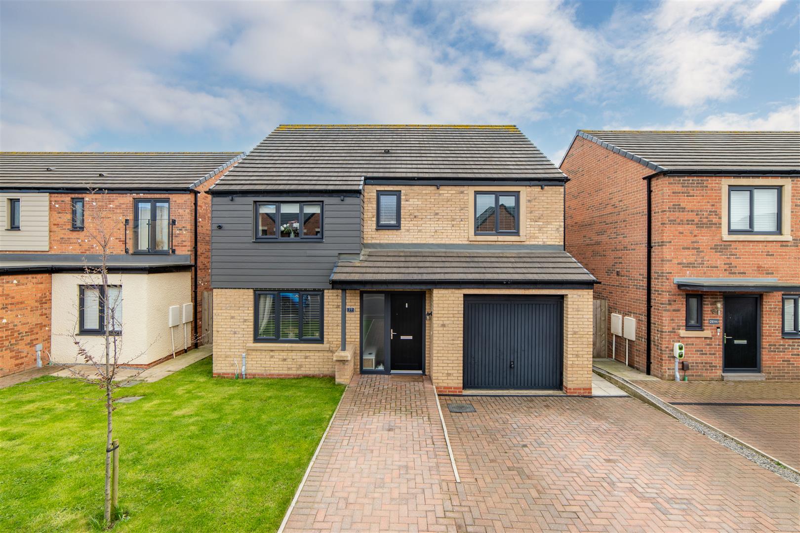 4 bedroom Detached house Sold