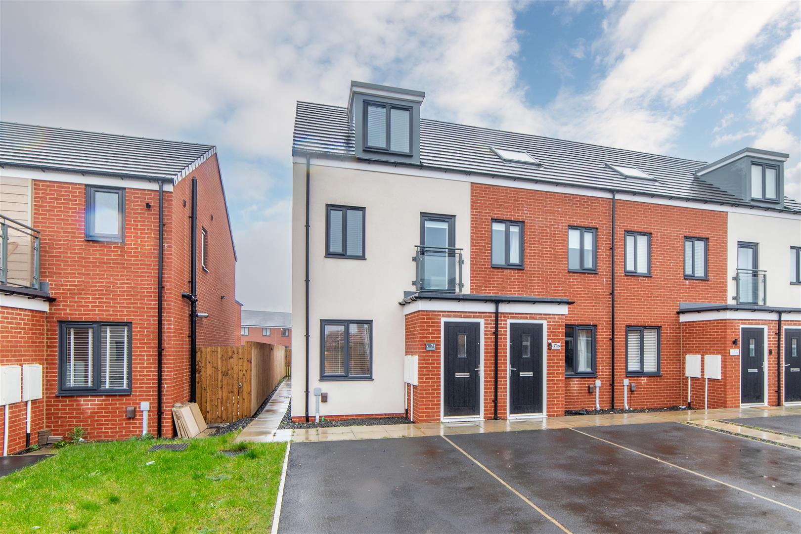 3 bedroom Town house Under Offer