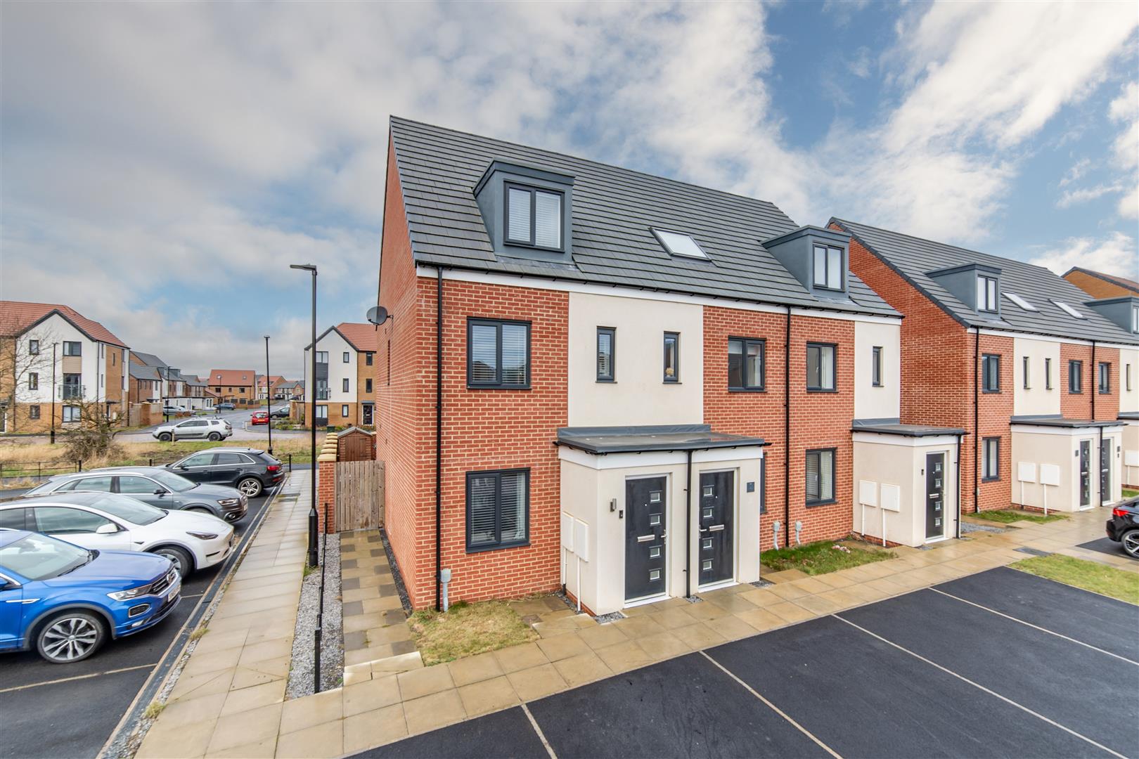3 bedroom Town house Under Offer