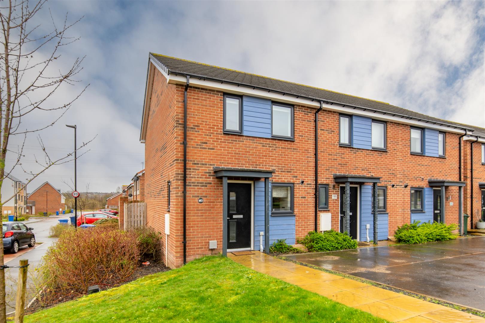 2 bedroom End of terrace house Let
