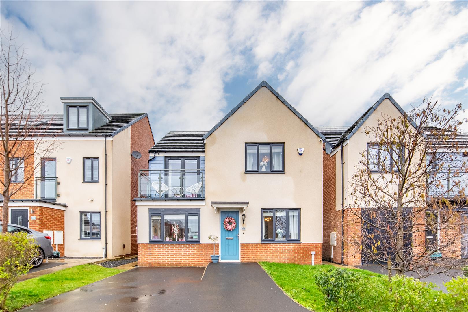 4 bedroom Detached house Under Offer