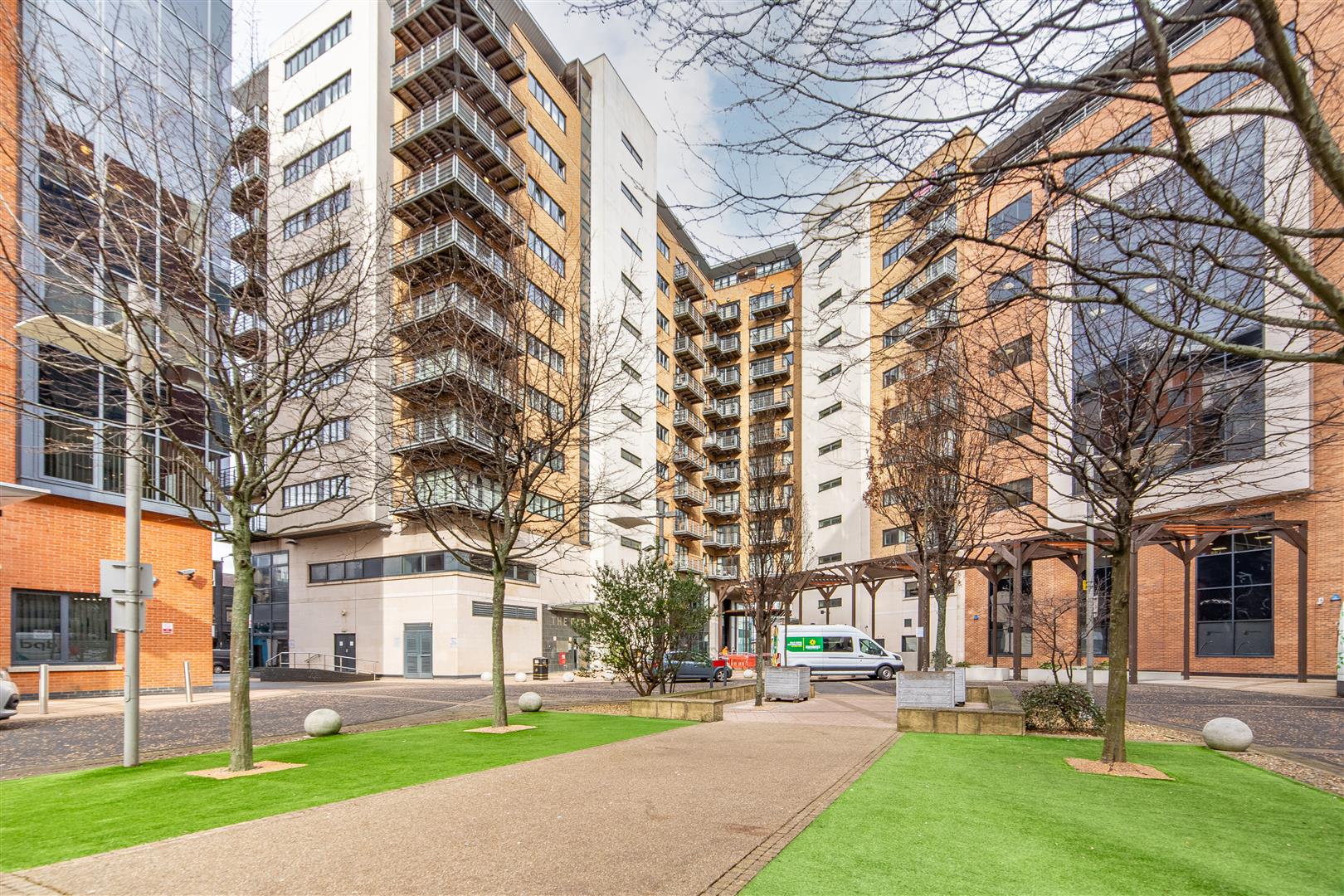 2 bedroom Apartment For Sale