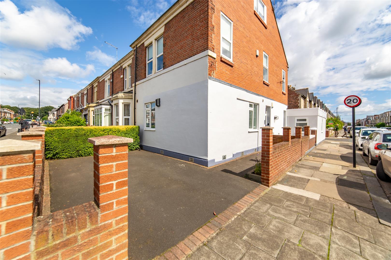 4 bedroom Flat Under Offer
