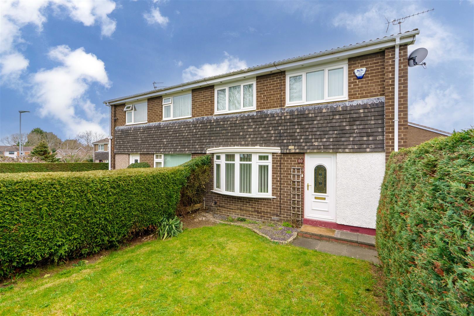 3 bedroom Semi-detached house For Sale