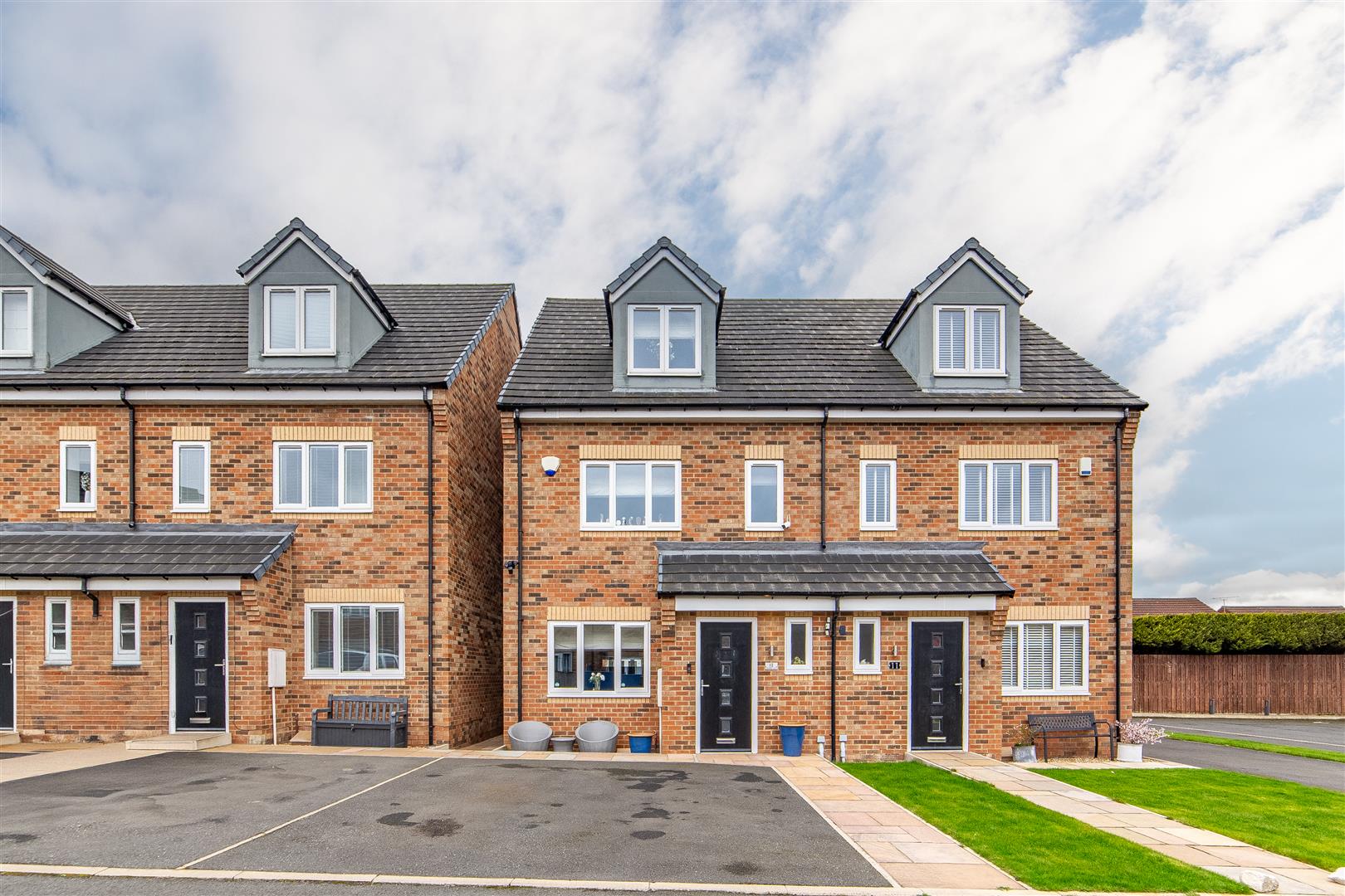 4 bedroom Town house Under Offer