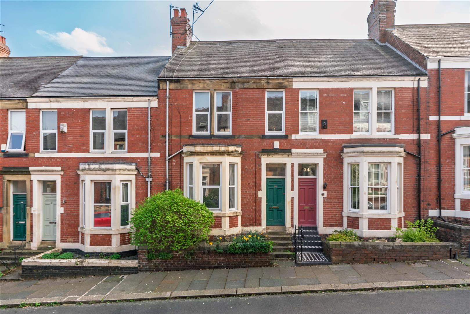 3 bedroom Terraced House Under Offer