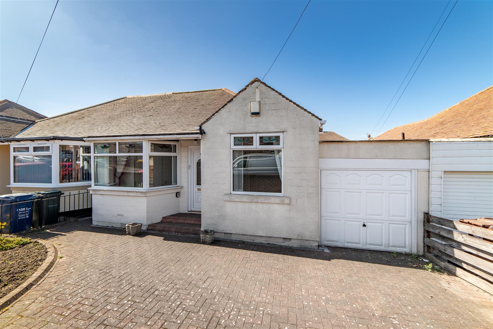 2 bedroom Detached bungalow Under Offer