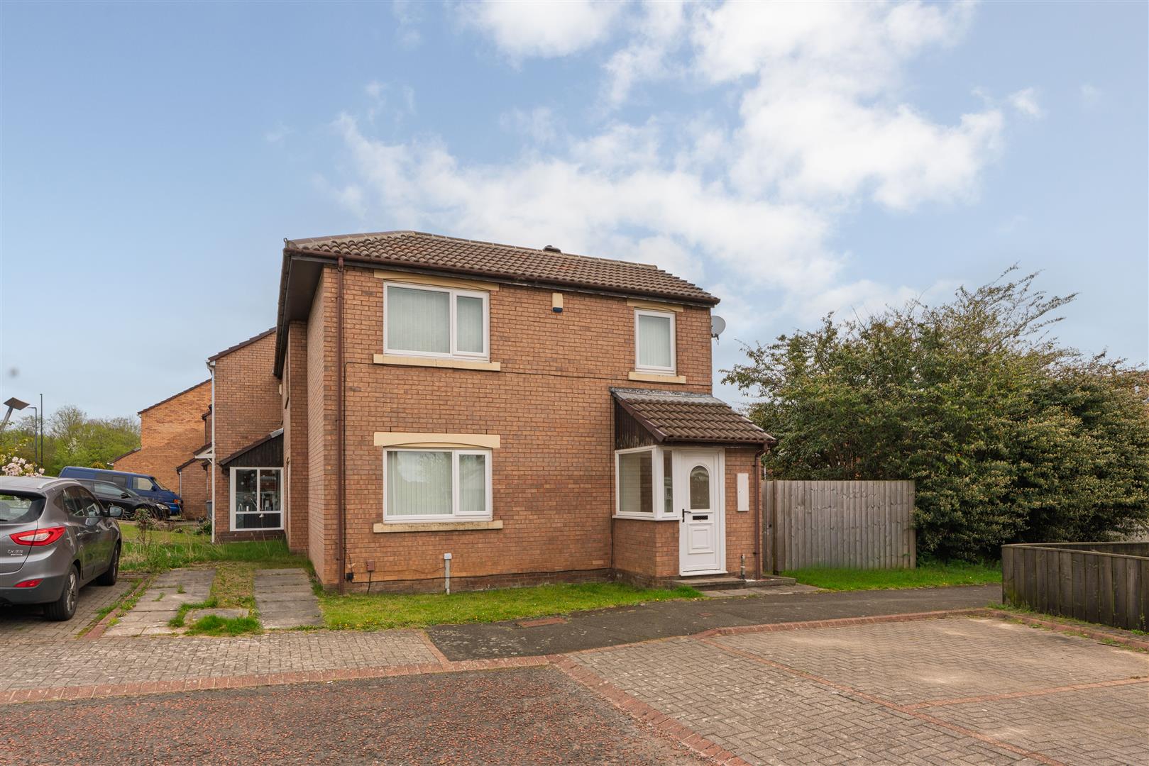 2 bedroom End of terrace house Under Offer