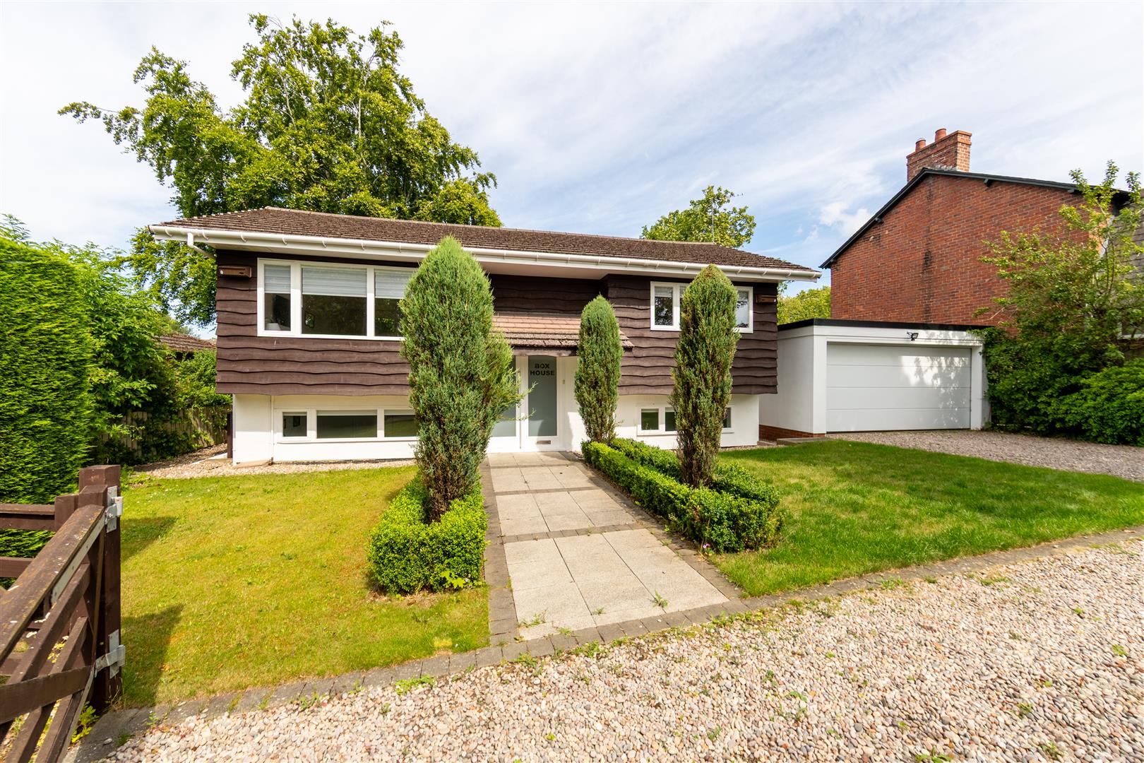 4 bedroom Detached house Under Offer