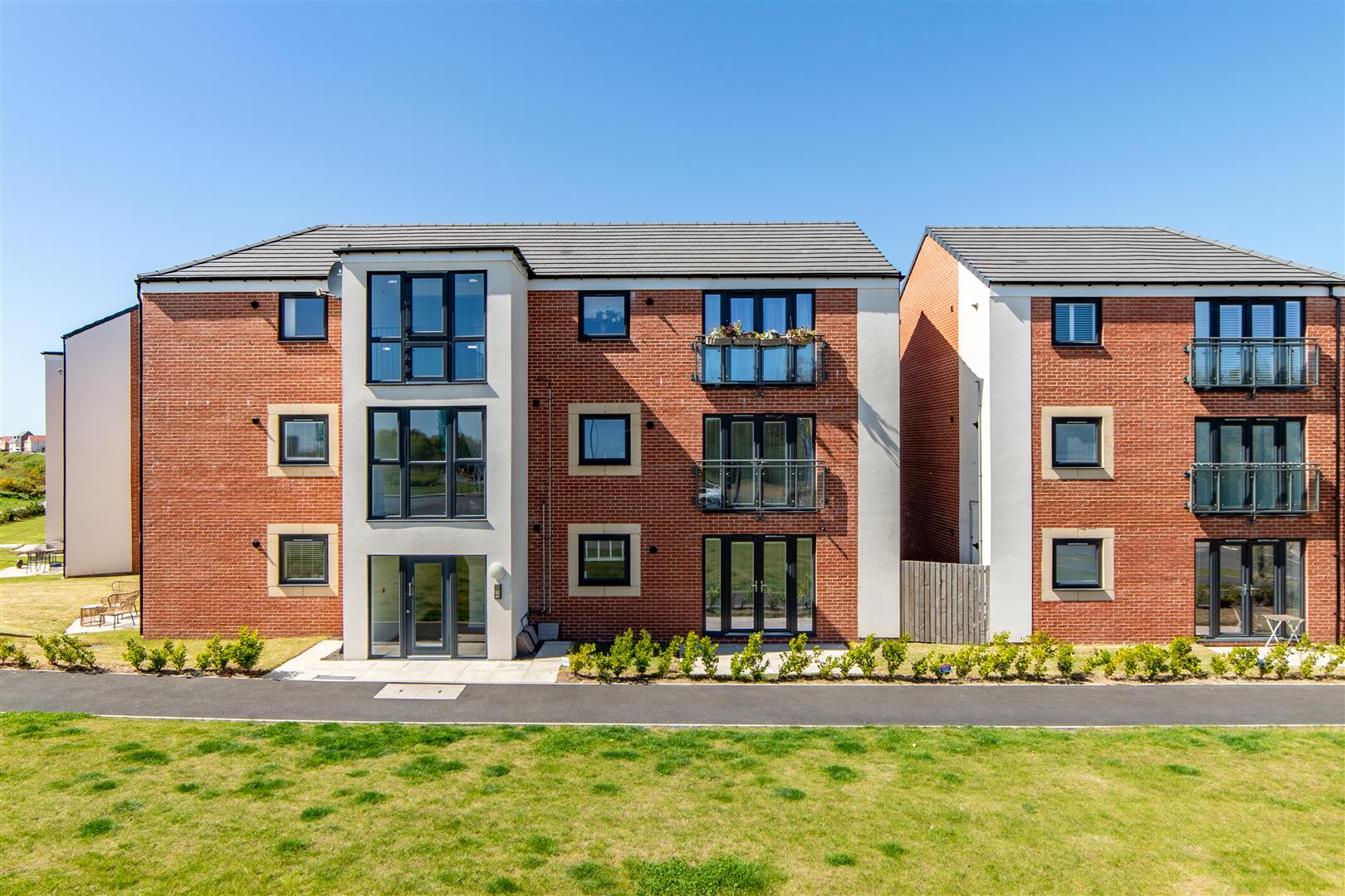 2 bedroom Apartment Under Offer