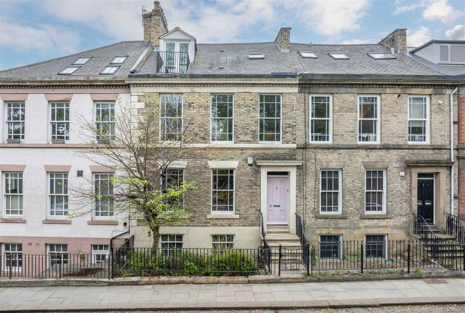 5 bedroom Terraced House Under Offer