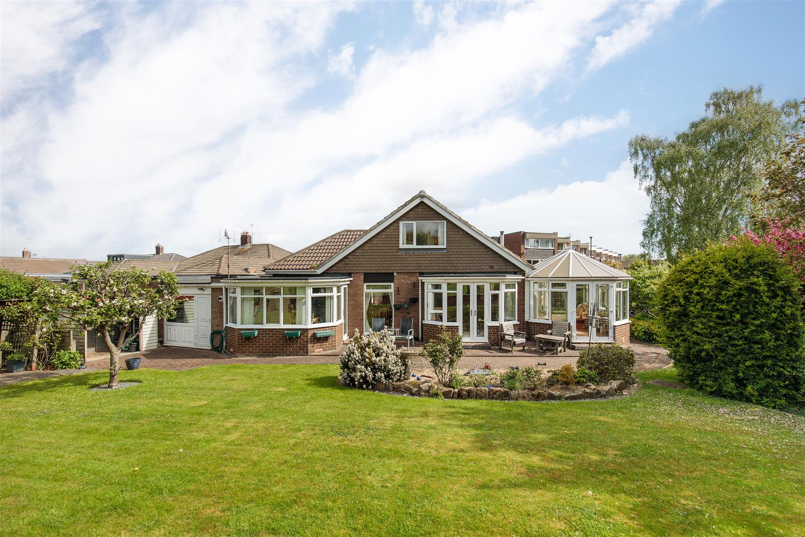 4 bedroom Detached bungalow Under Offer