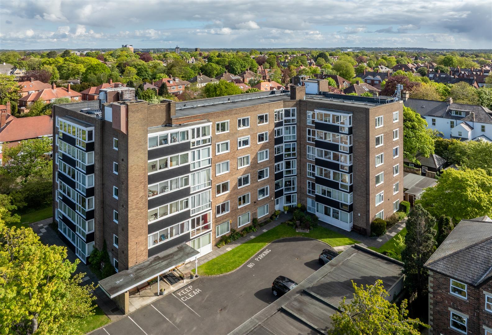 2 bedroom Apartment Under Offer