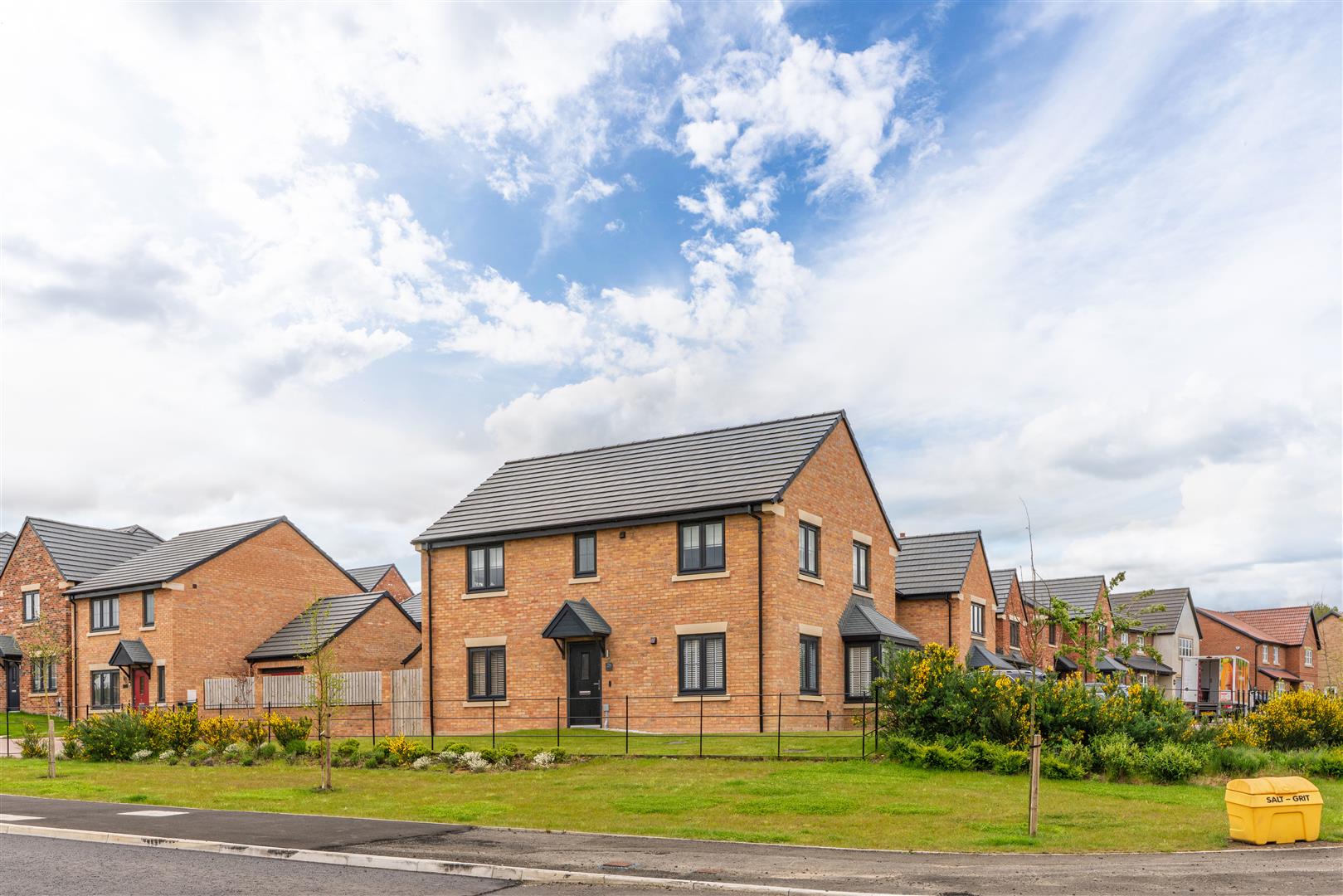 4 bedroom Detached house Under Offer