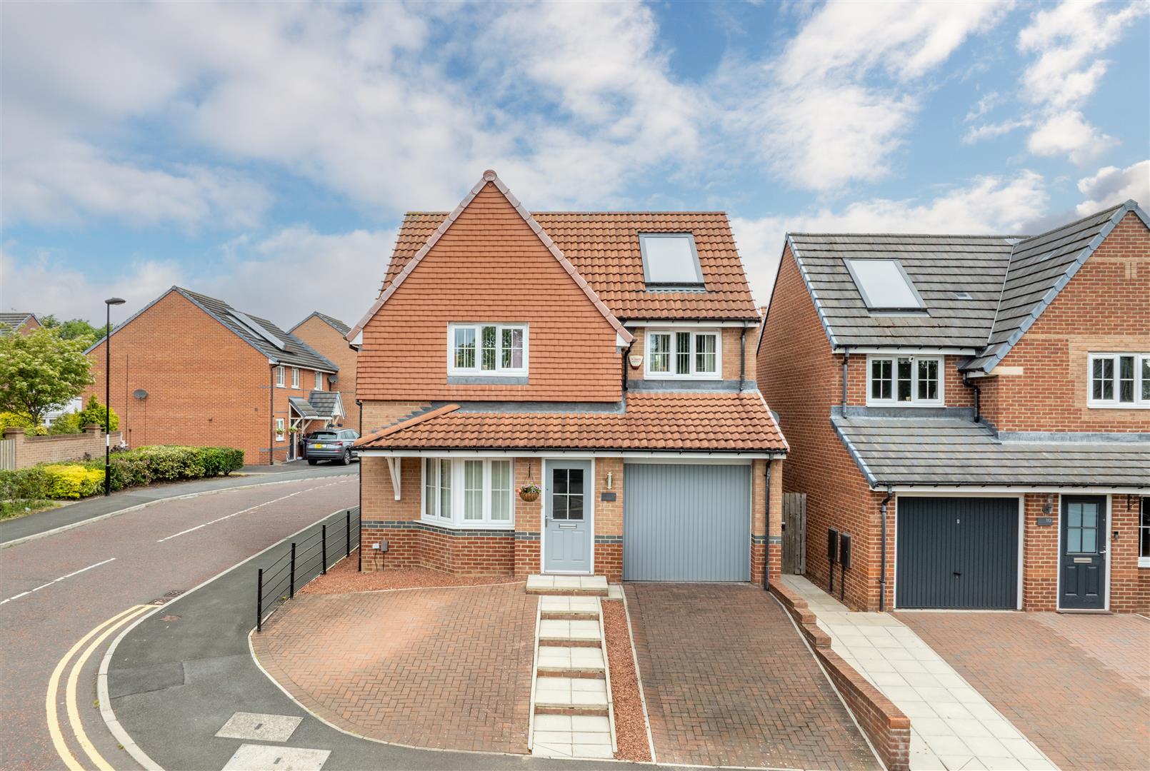 3 bedroom Detached house For Sale