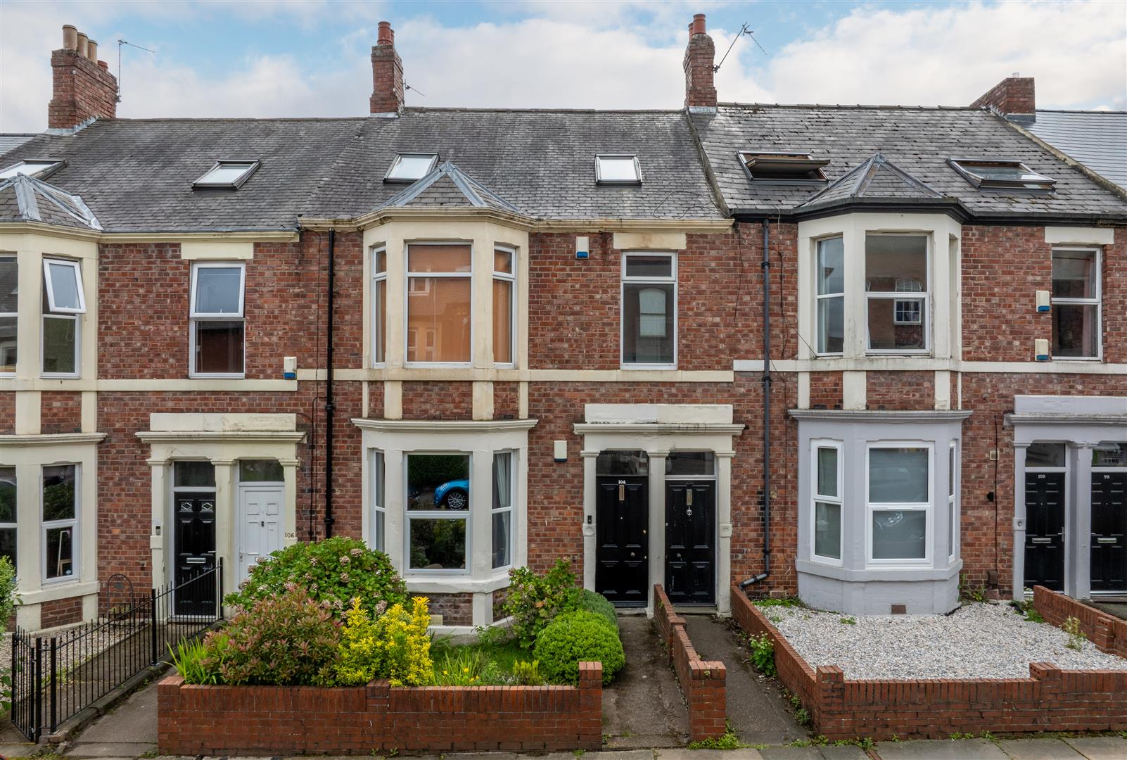 3 bedroom Apartment Under Offer