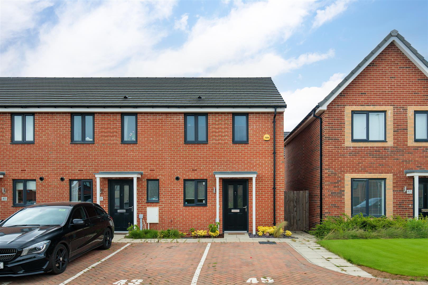 2 bedroom End of terrace house Under Offer