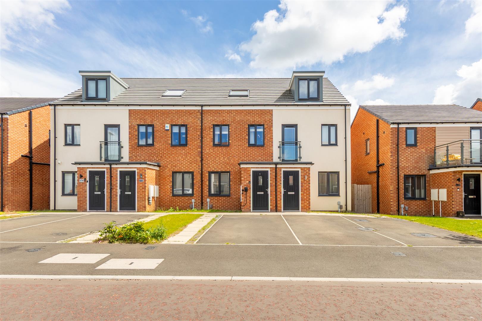 3 bedroom Town house Under Offer