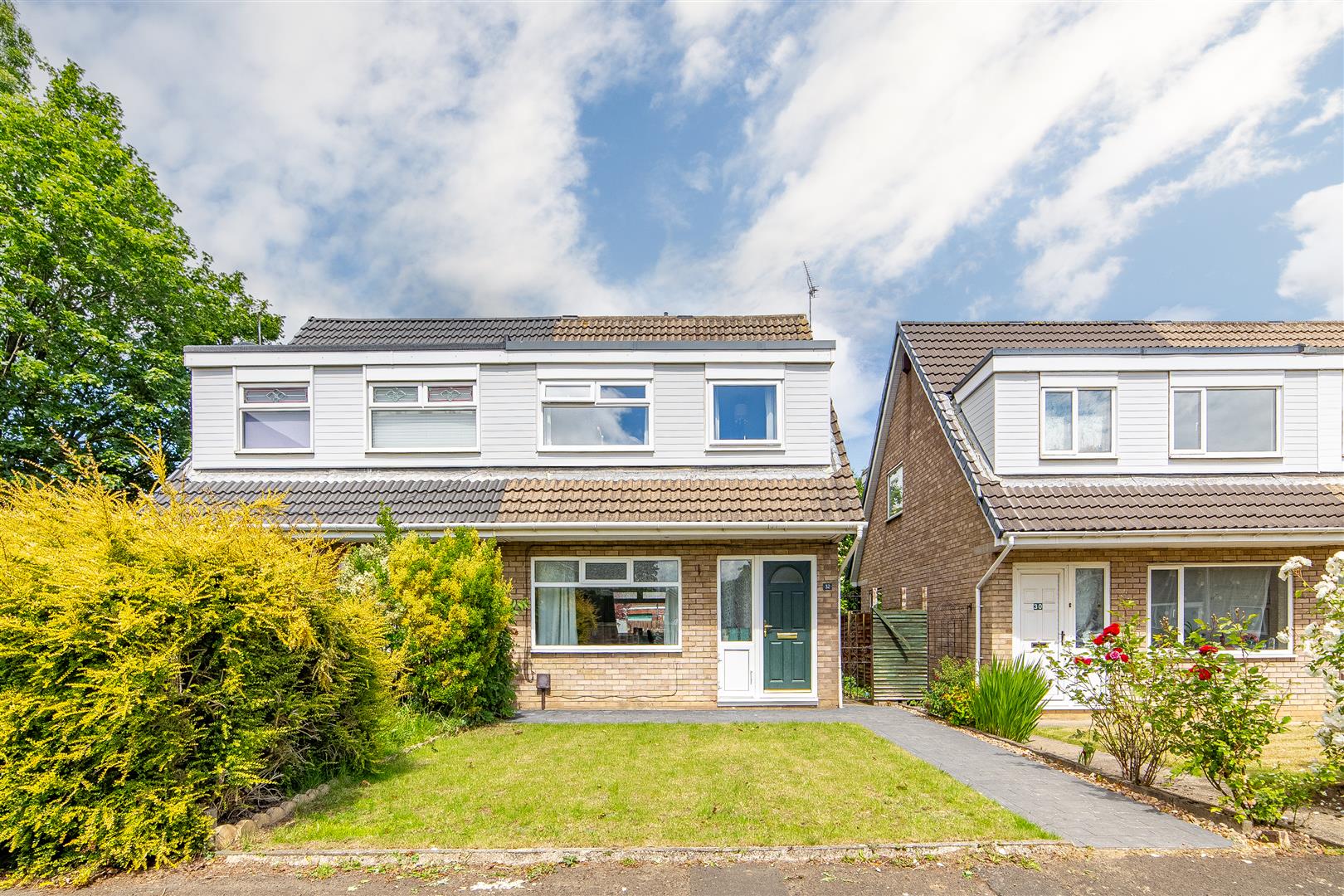 3 bedroom Semi-detached house For Sale