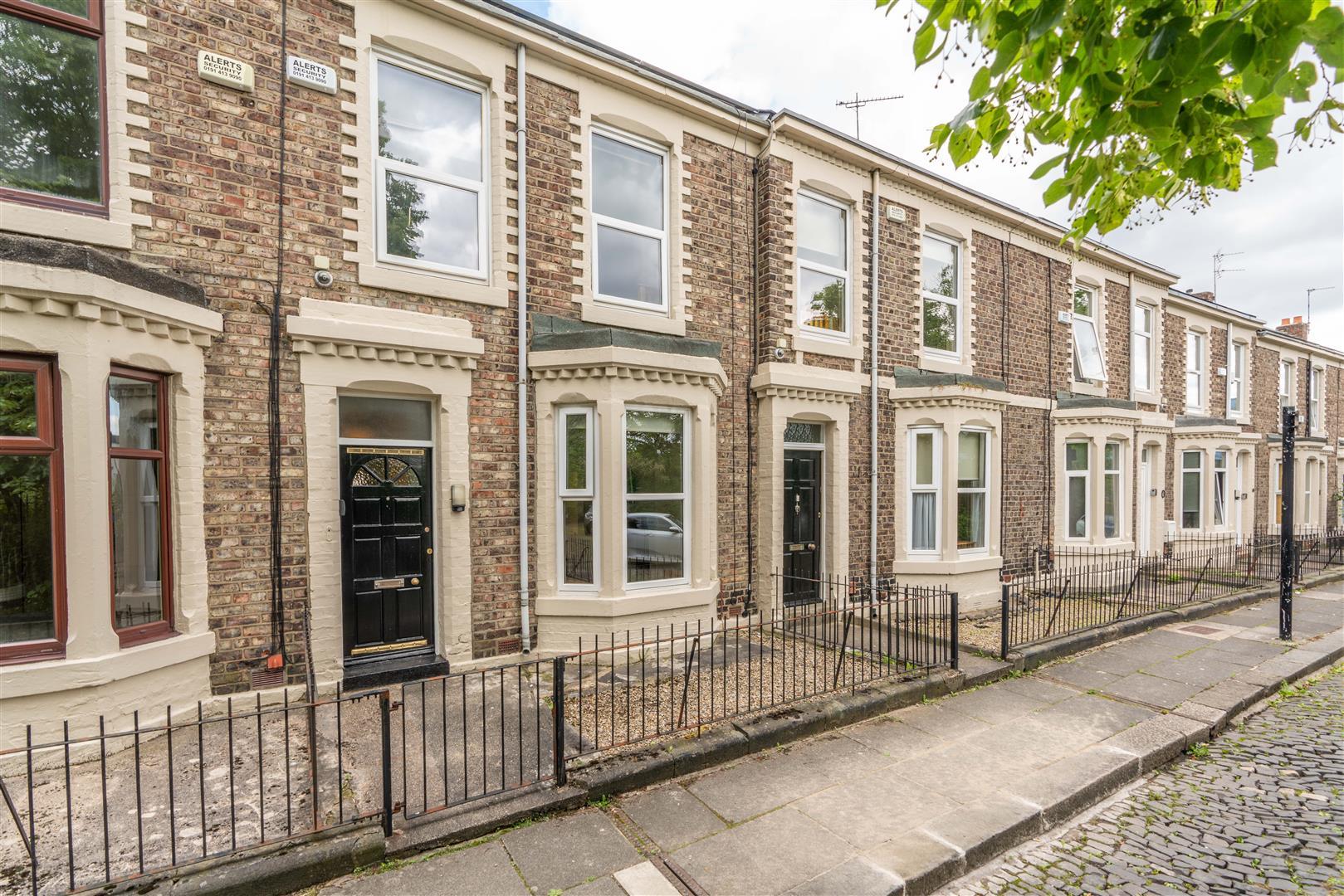 5 bedroom Terraced House Under Offer