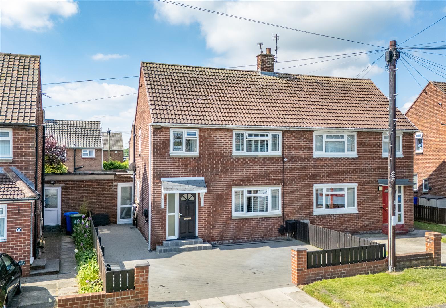 3 bedroom Semi-detached house For Sale